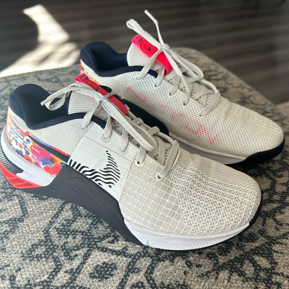 Nike Metcom 8 size 7.5. Women’s Training Shoes